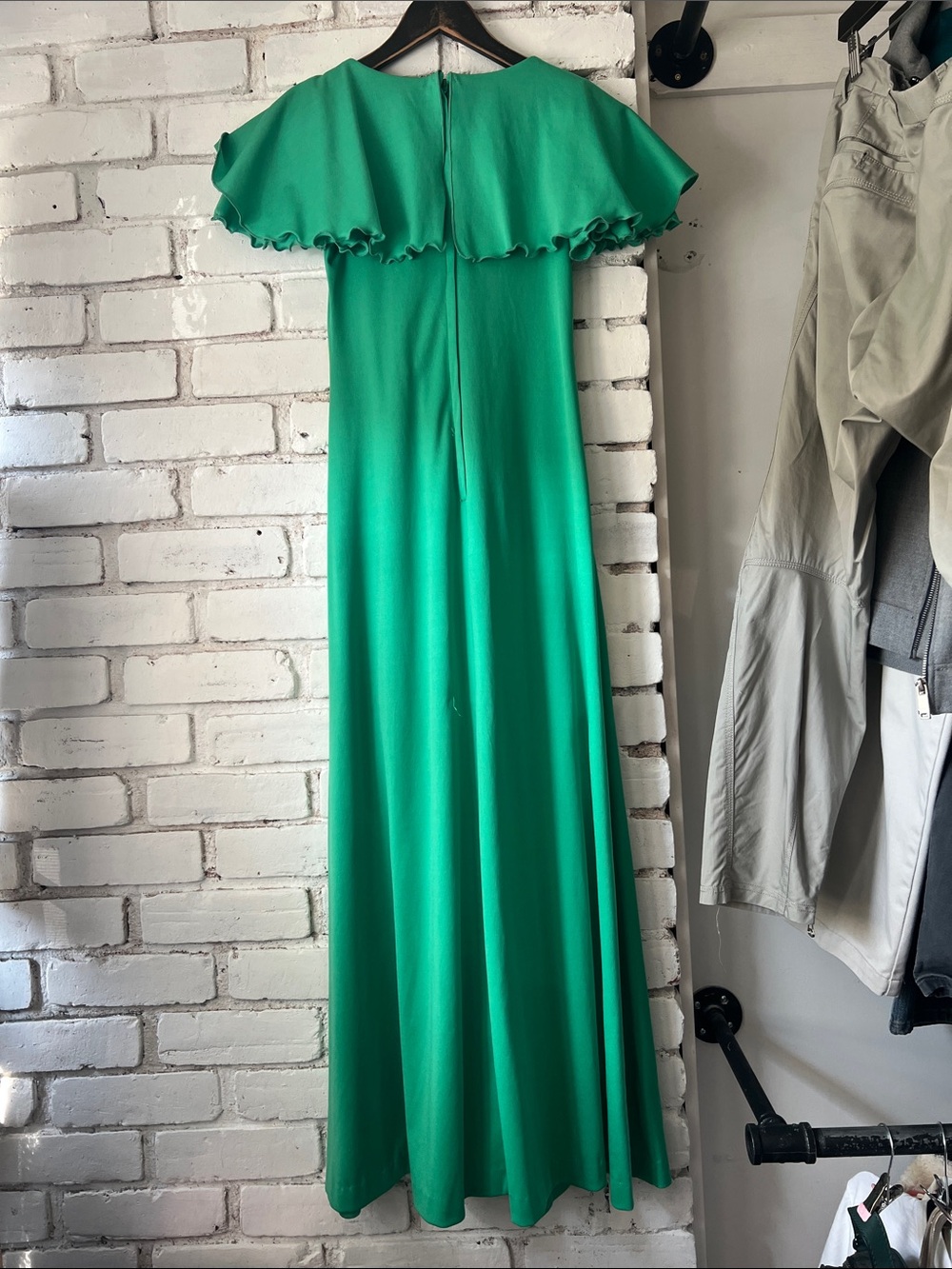 Vintage Emerald Green Ruffle-Sleeve Maxi Dress hand made dress - Picture 6 of 10